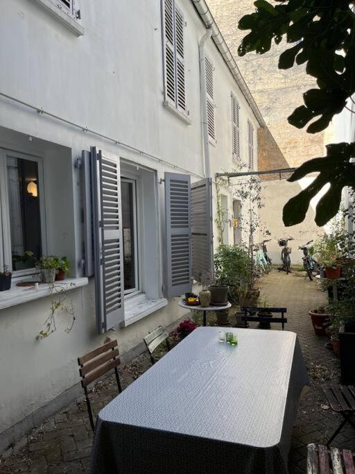 Country Home In Paris Exterior photo